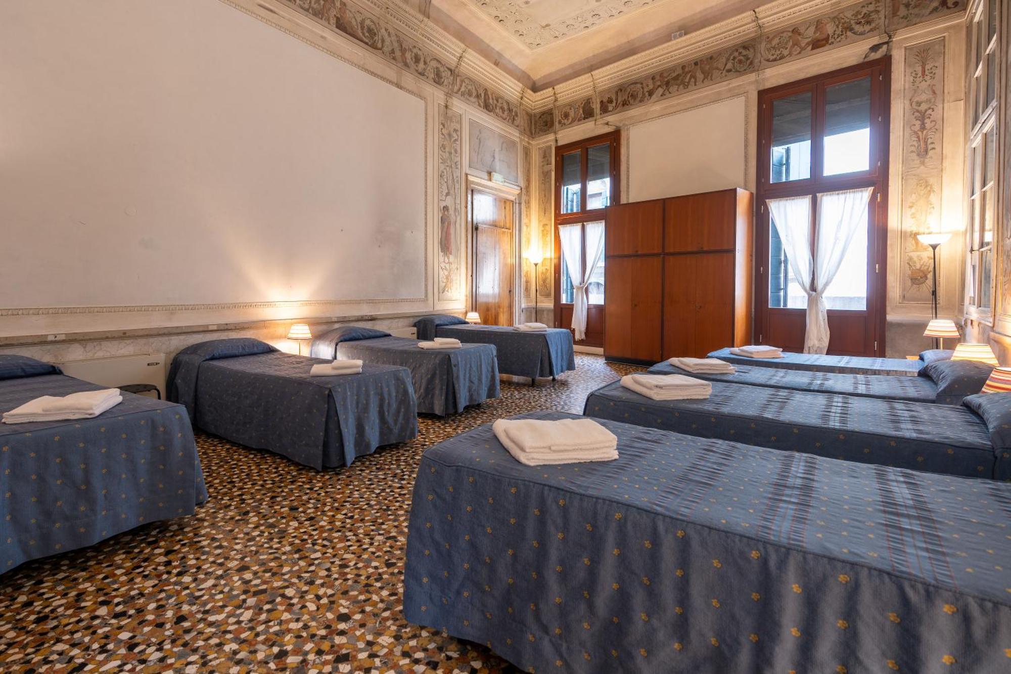 Foresteria Valdese Venezia Hostal